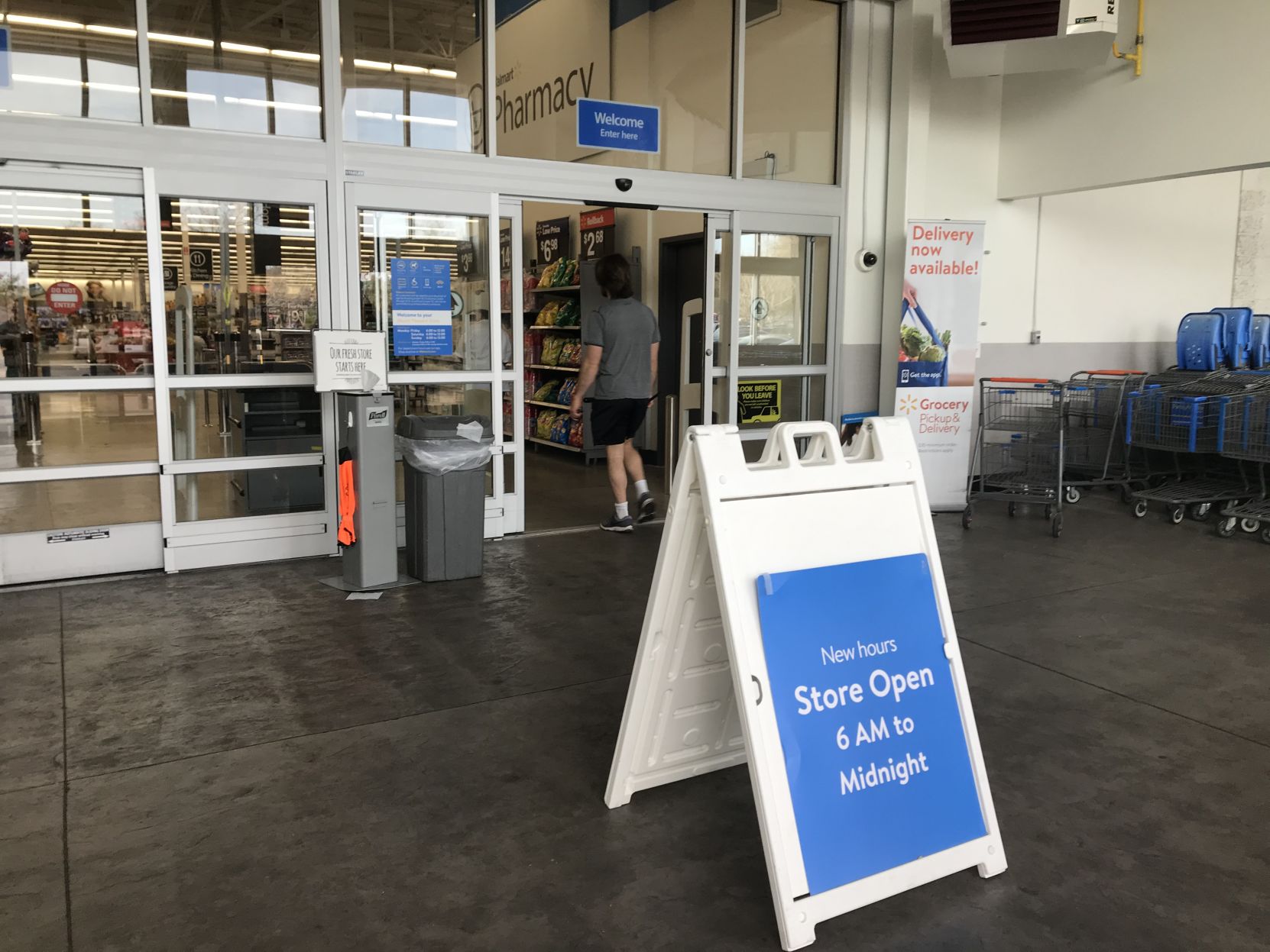 Walmart sign at entrance